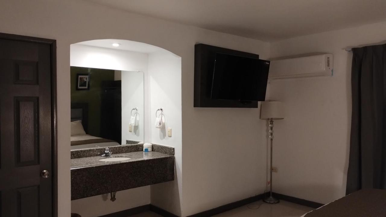 Hotel El Rancho Sabinas Hidalgo Eksteriør billede